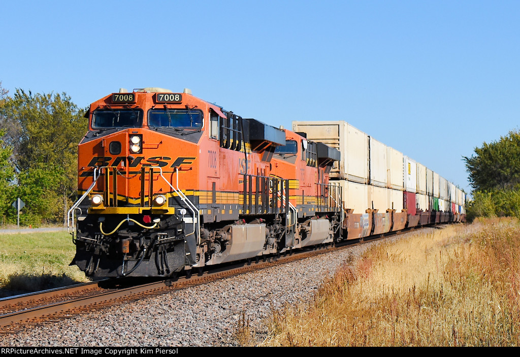 BNSF 7008